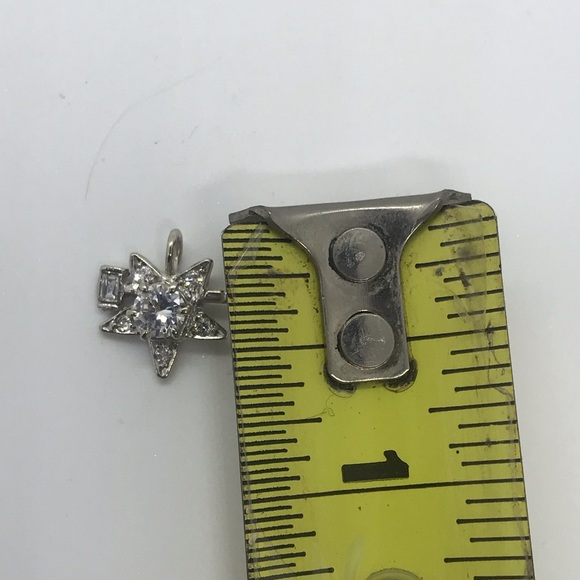 Eastern Star Diamond Pendant 14kt White Gold - Picture 7 of 7